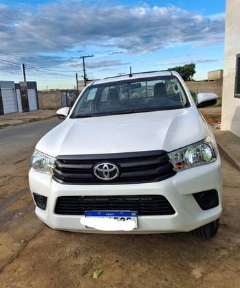 TOYOTA HILUX 2.8 D-4D TURBO DIESEL CS 4X4 MANUAL